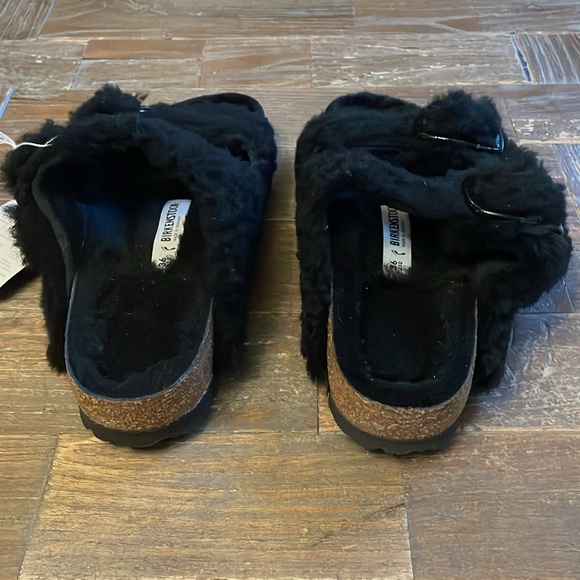 Birkenstock Arizona Genuine Shearling Sandals🖤 - Picture 5 of 12